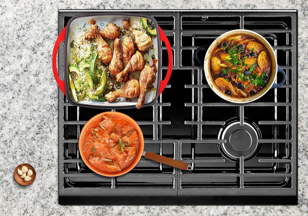 Bruntmor 2-in-1 Square Enameled Cast Iron Dutch Oven Baking Pan and Gridle Lid with Dual Handles, Cast Iron Skillet lid, Coating Gridle for baking, bacon,Steaks - Red